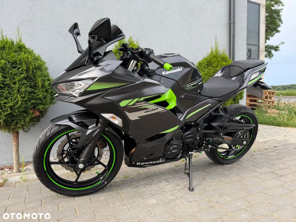 Kawasaki Ninja 400 - 36