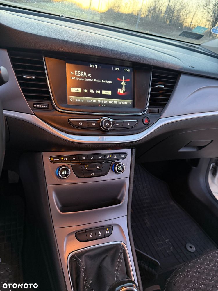 Opel Astra 1.6 CDTI Sport - 17