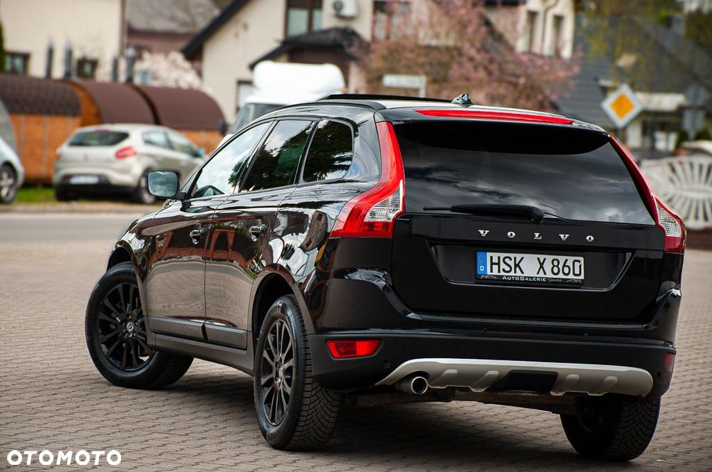 Volvo XC 60 D5 AWD Momentum - 23