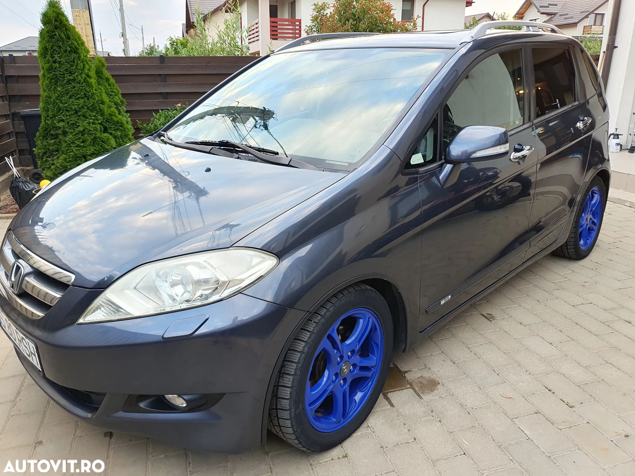 Honda FR-V - 1