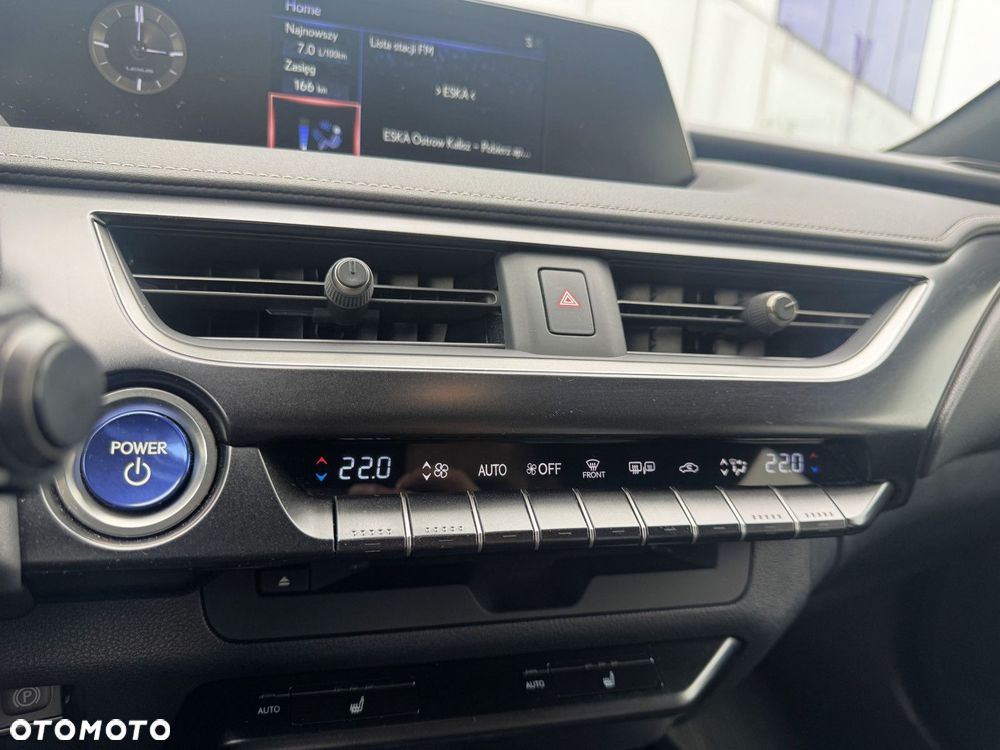 Lexus UX - 17