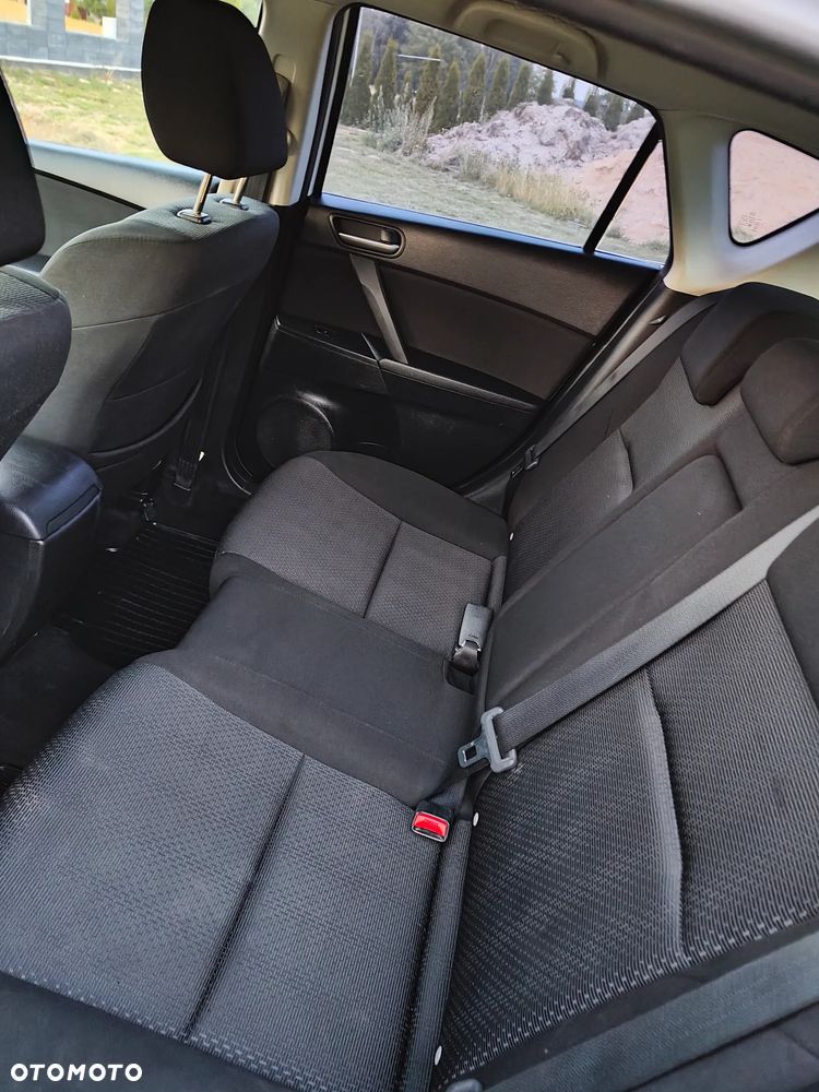 Mazda 3 1.6 Exclusive + - 9