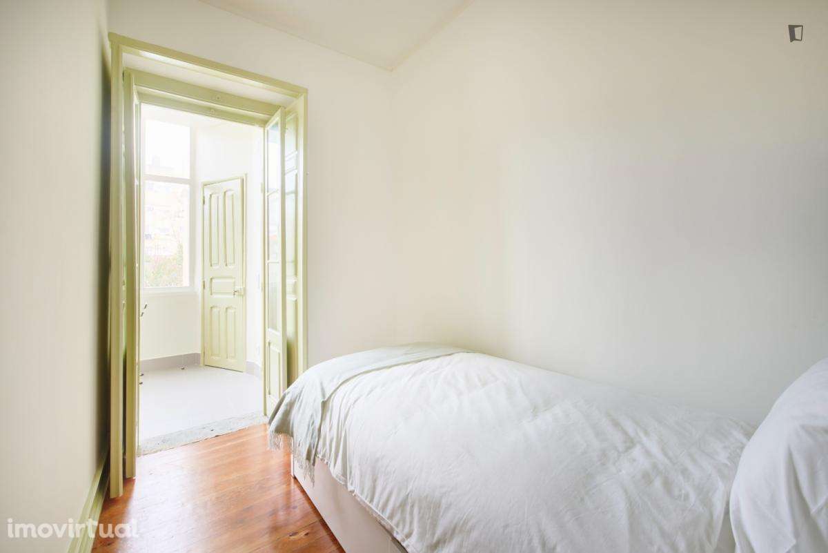 Quarto - localizado em Alcântara Lisbon - Grande imagem: 3/37