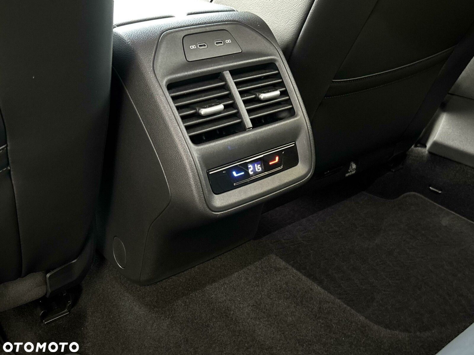 Volkswagen Passat - 30