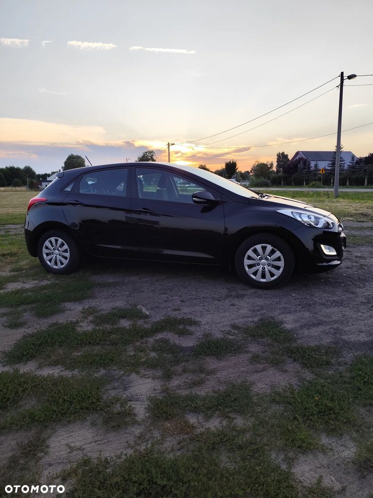 Hyundai i30 blue 1.4 Classic Navigation - 4