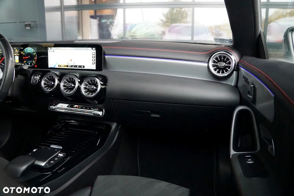 Mercedes-Benz CLA AMG 35 4-Matic 7G-DCT - 30