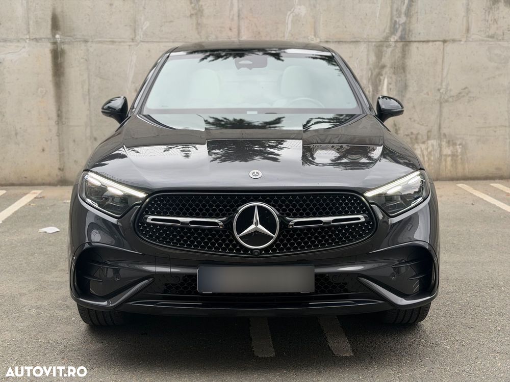 Mercedes-Benz GLC Coupe 300 4Matic 9G-TRONIC AMG Line Plus - 9
