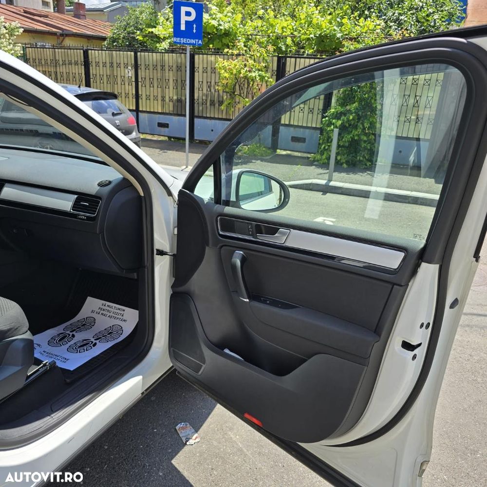 Volkswagen Touareg V6 TDI BMT Mountain Plus - 11