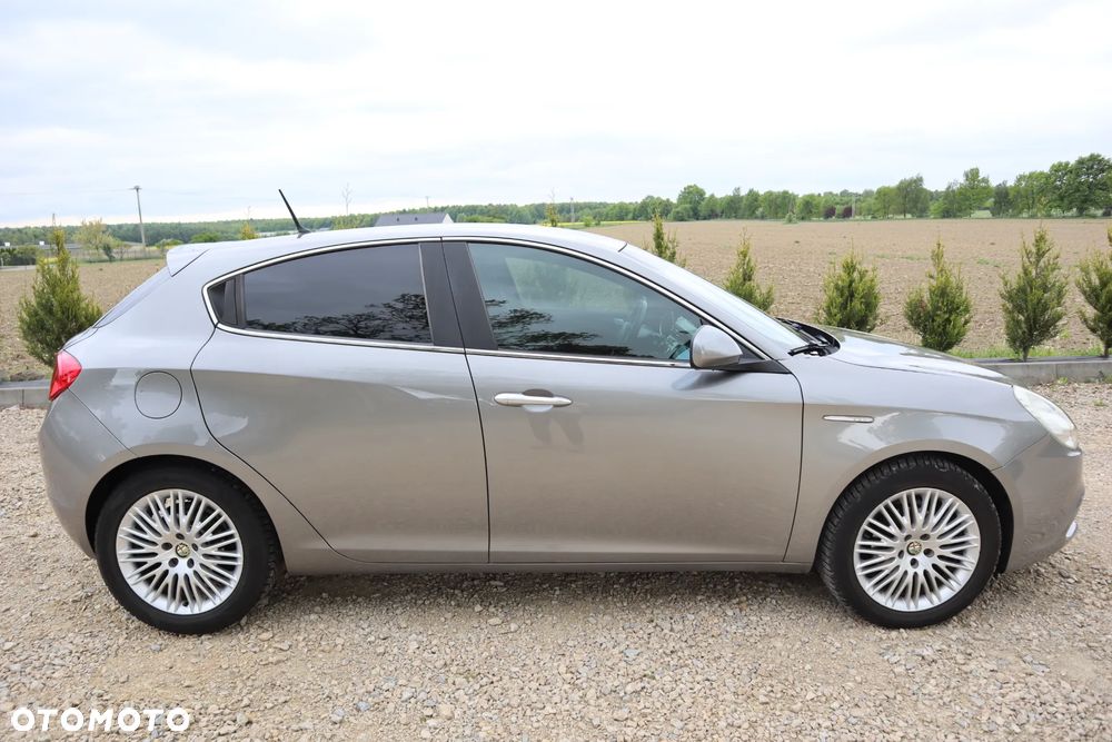 Alfa Romeo Giulietta 1.6 JTDM Distinctive - 4