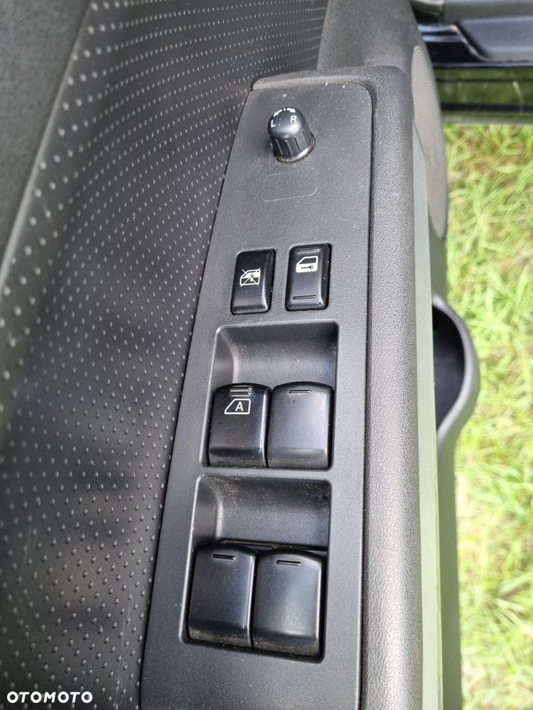 Nissan X-Trail - 8