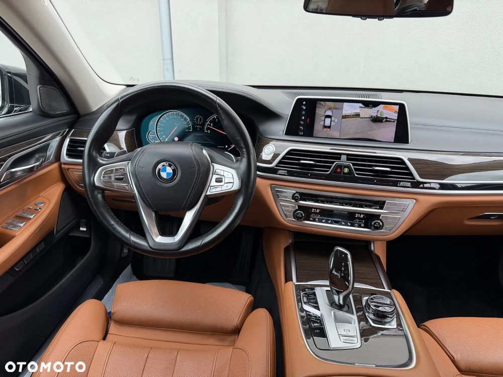 BMW Seria 7 - 29