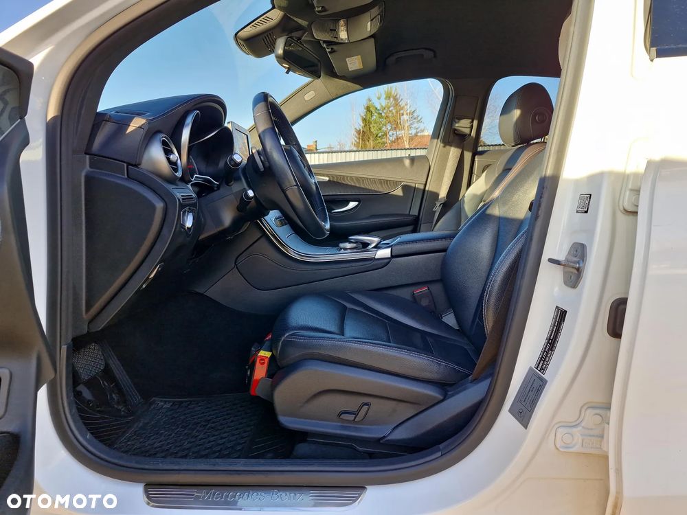 Mercedes-Benz GLC - 12