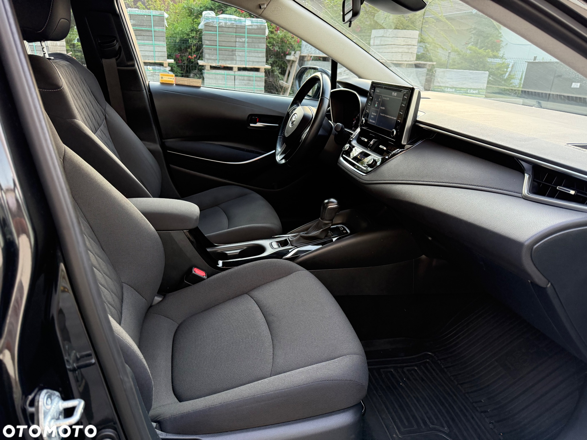 Toyota Corolla 1.8 Hybrid GPF Comfort - 12