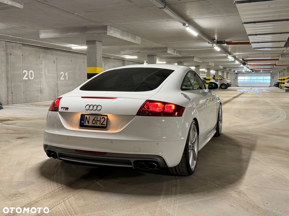Audi TT S Coupé - 4