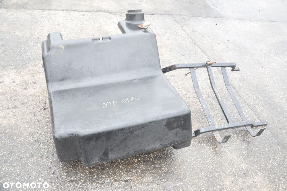 ZBIORNIK PALIWA MASSEY FERGUSON 6170 - 2