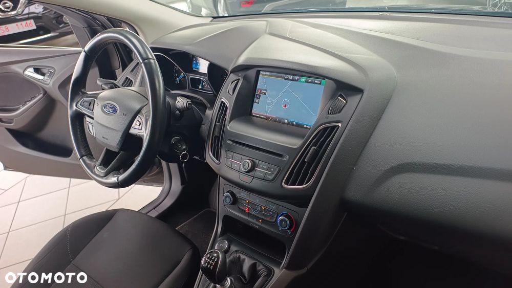 Ford Focus 1.5 EcoBoost Titanium ASS - 5