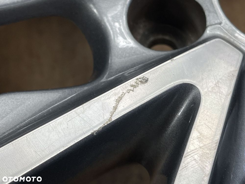AUDI A1 II FELGA ALUMINIOWA 7.5J 17 ET36 5X112 OPONA KLEBER 8X0601025AT - 2