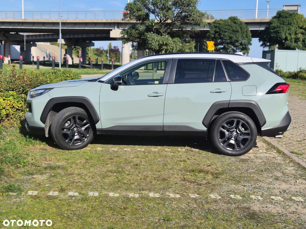 Toyota RAV4 - 4