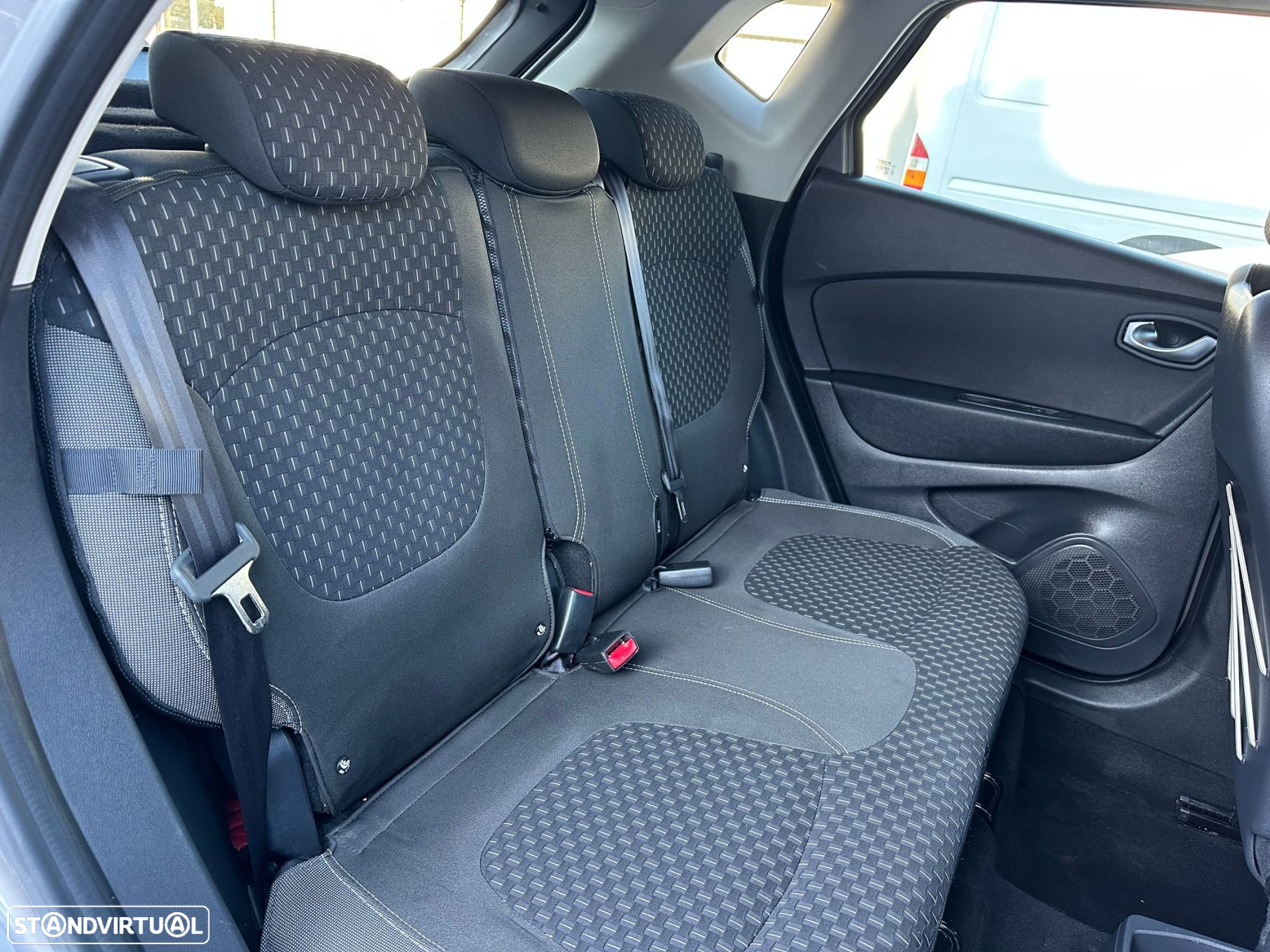 Renault Captur 1.5 dCi Exclusive - 9