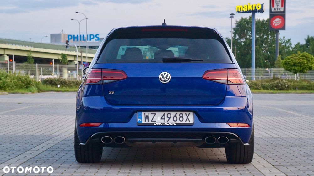 Volkswagen Golf - 4