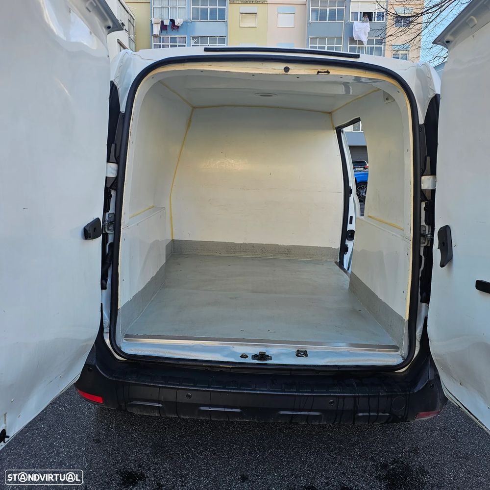 Dacia Dokker isótermica - 1