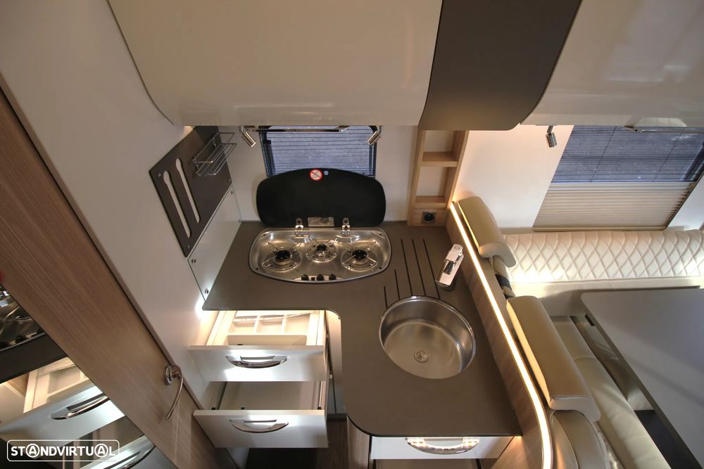 Burstner Ixeo I 728 G *CAMAS GÉMEAS + BASCULANTE* - 19