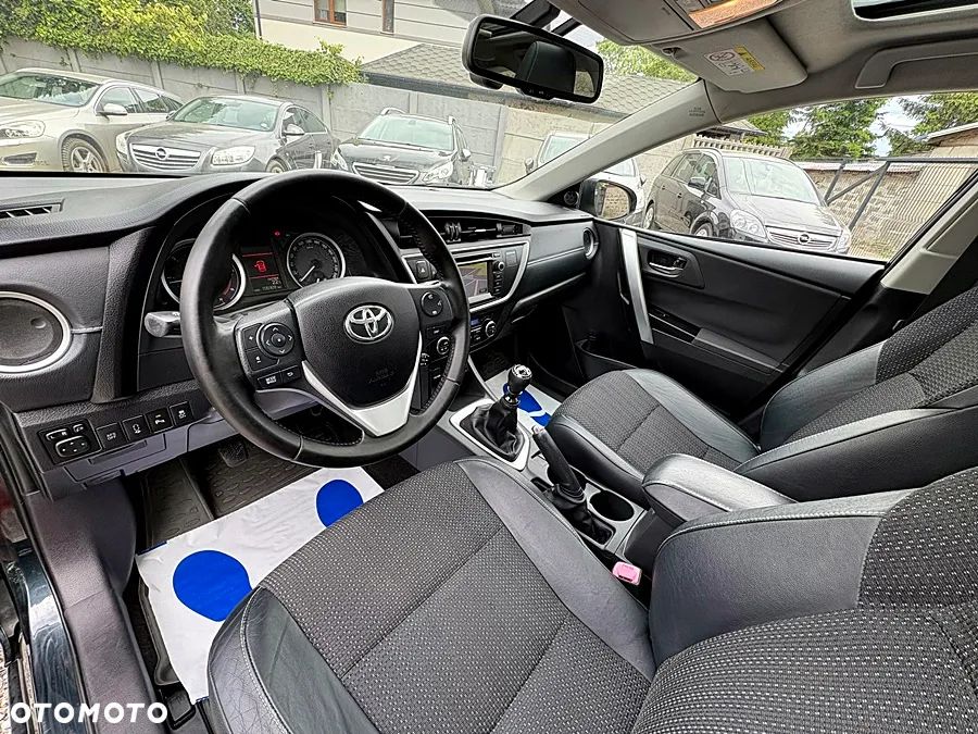 Toyota Auris 2.0 D-4D Executive - 15