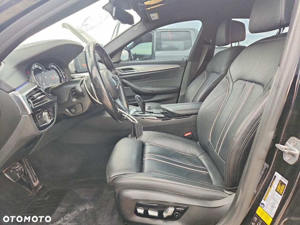 BMW Seria 5 540i xDrive - 7