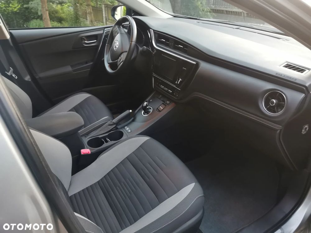 Toyota Auris - 25