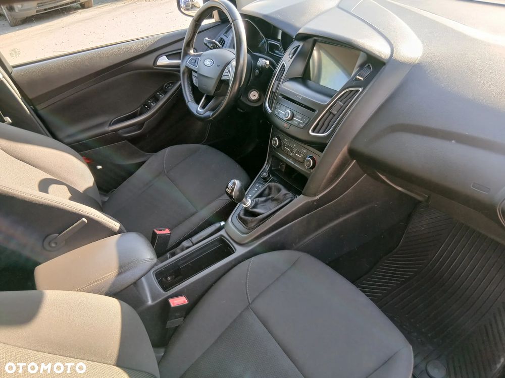 Ford Focus 1.0 EcoBoost STart-Stopp-System TITANIUM - 30