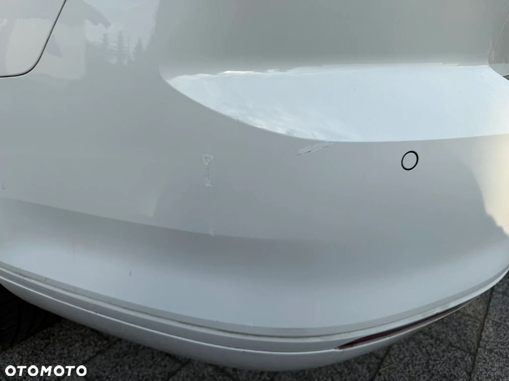 Volkswagen Passat - 13