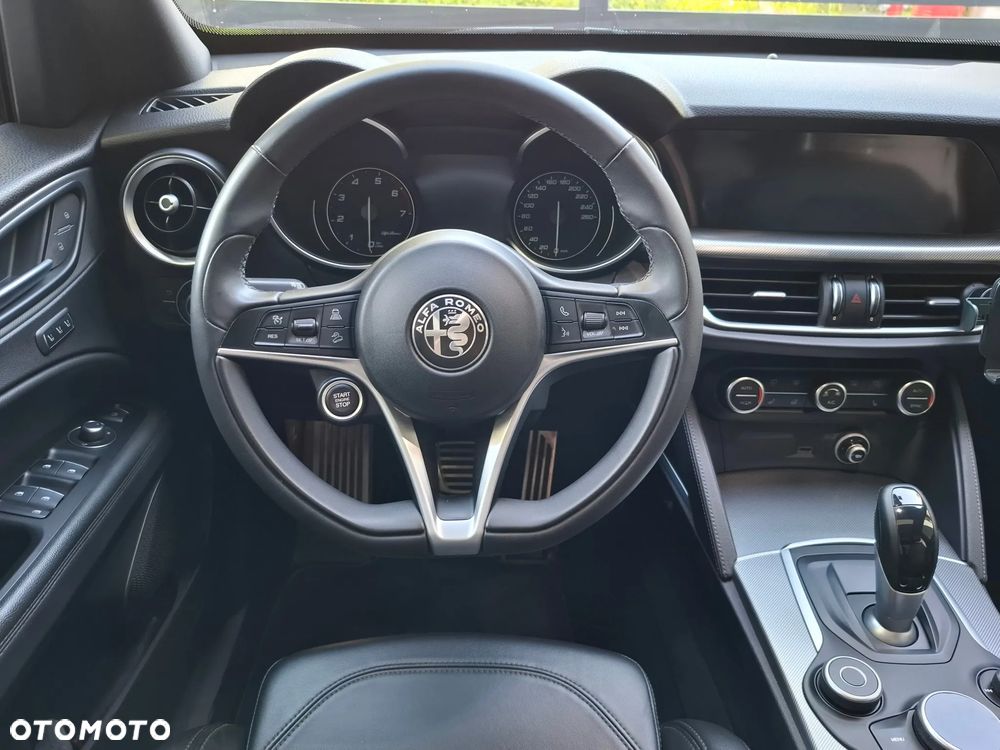 Alfa Romeo Stelvio 2.0 Turbo B-Tech Edition Q4 - 15