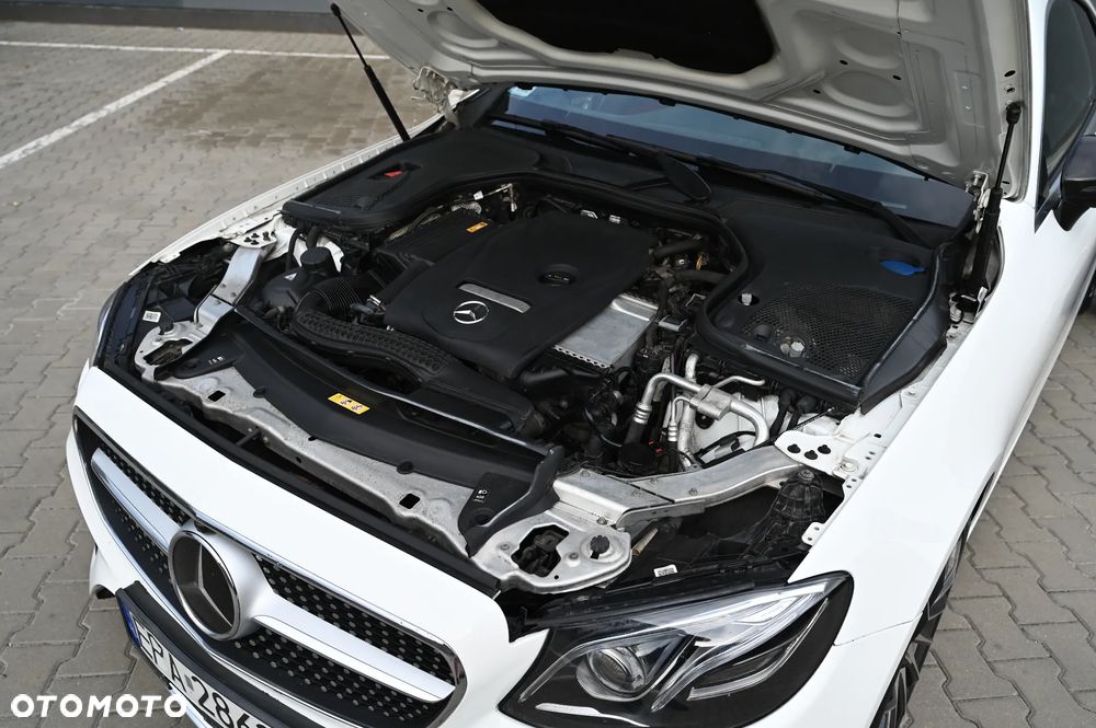 Mercedes-Benz Klasa E 200 9G-TRONIC - 21
