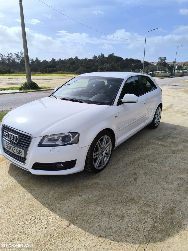 Audi A3 1.6 TDI DPF S line Sport Pack - 2