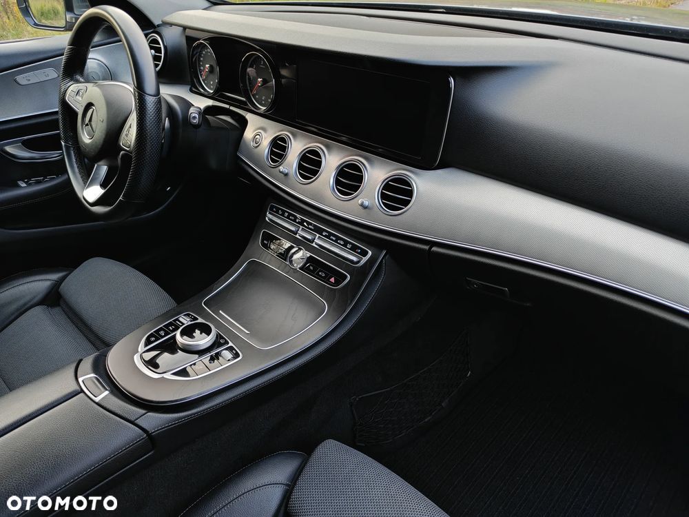 Mercedes-Benz Klasa E 220 d 9G-TRONIC Avantgarde - 32