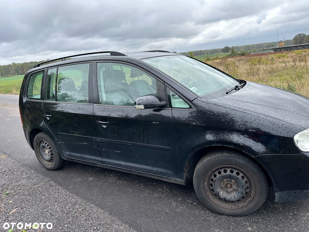 Volkswagen Touran 1.9 TDI Conceptline - 3