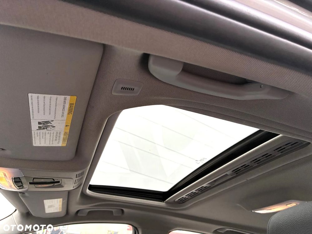 BMW Seria 3 320i Luxury Line - 18
