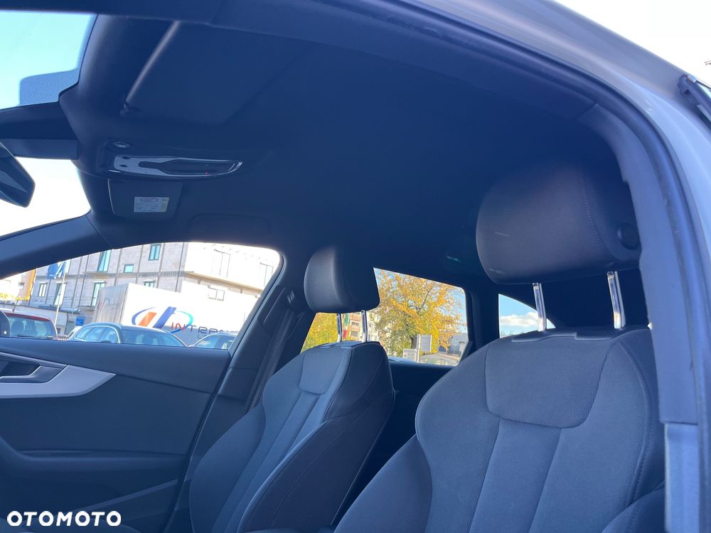 Audi A4 Avant 2.0 TDI S tronic quattro - 36
