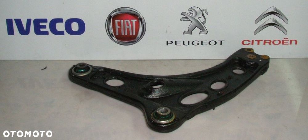 WAHACZ PRAWY RENAULT TRAFIC 2014-2017 1,6DCI - 1