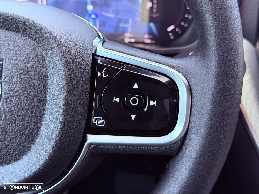 Volvo XC 60 2.0 T6 PHEV Black Edition AWD - 30