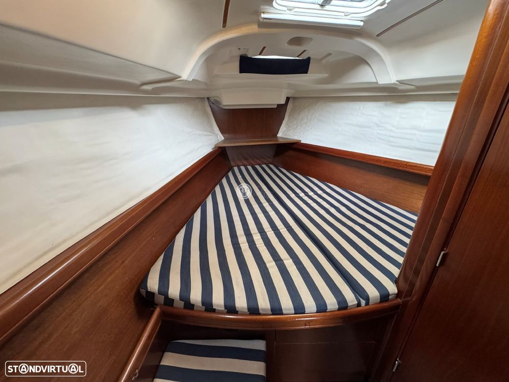 Beneteau Oceanis 381 Clipper - 21