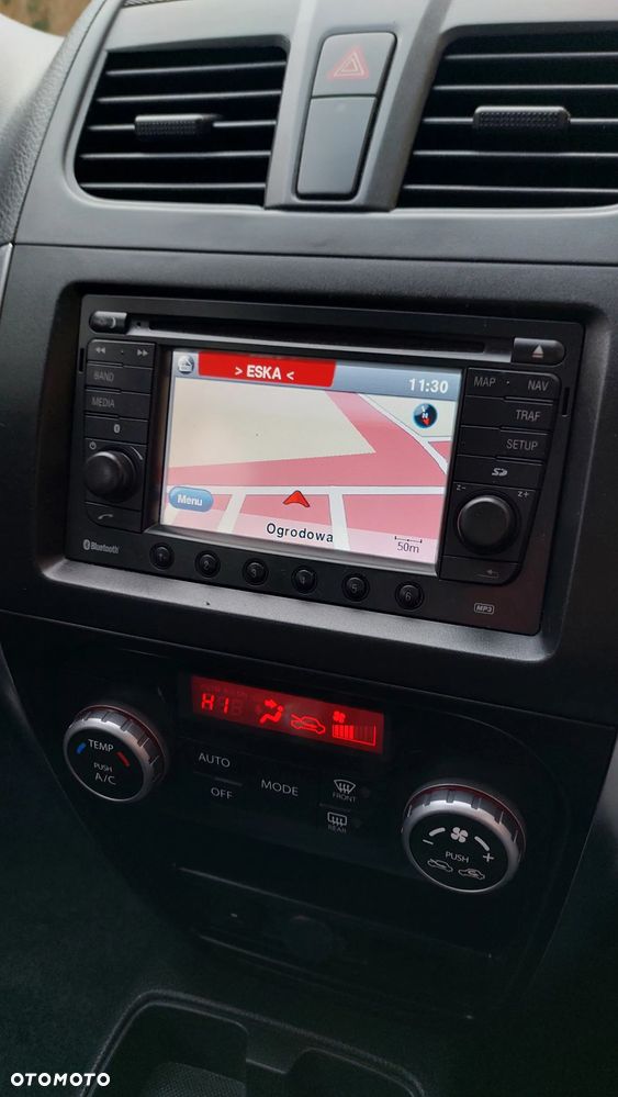 Suzuki SX4 1.6 Premium - 29