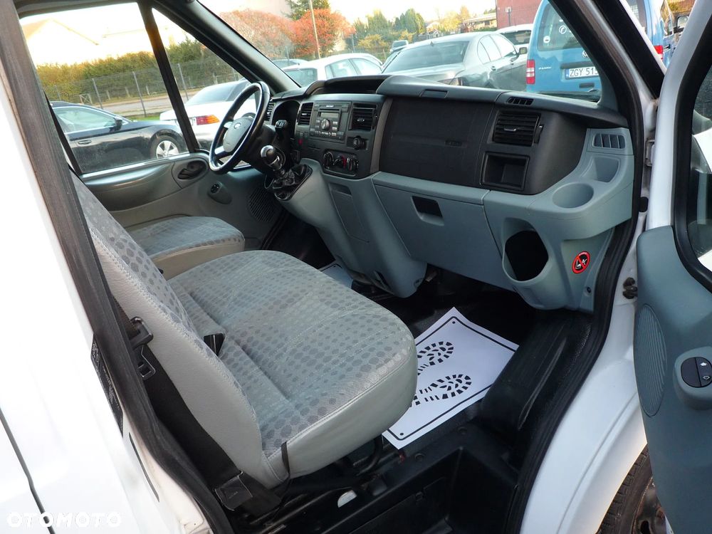 Ford Transit - 23
