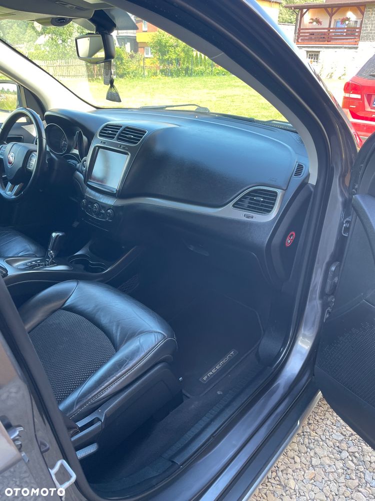 Fiat Freemont 2.0 Multijet 16V DPF Automatik Allrad Black Code - 16