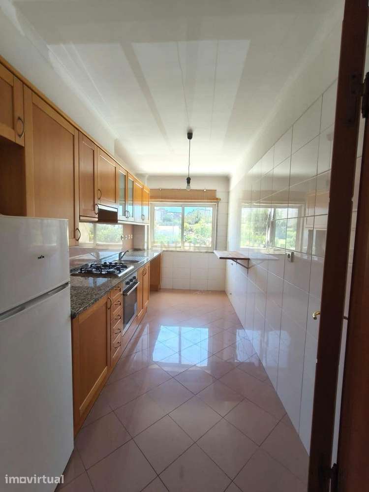 Apartamento T1 com Parqueamento - Cavaleira - Grande imagem: 3/24