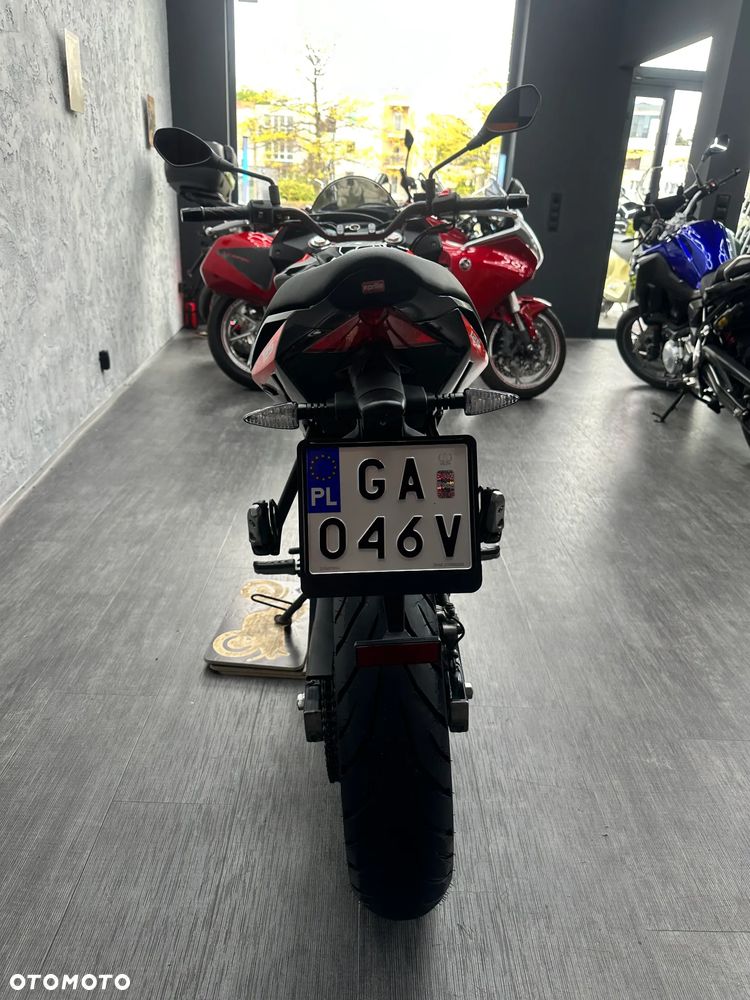 Aprilia Tuono - 30