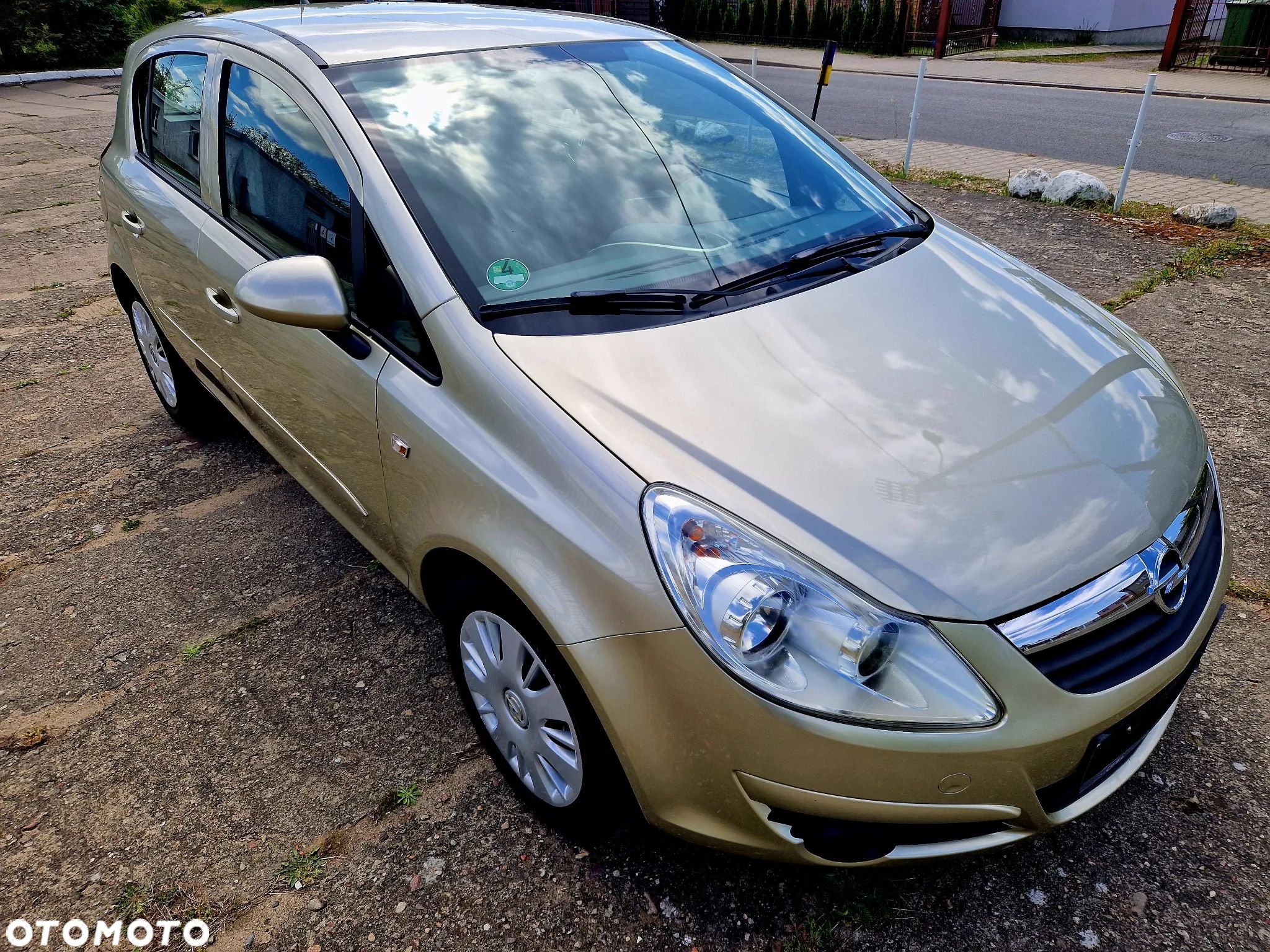 Opel Corsa 1.2 16V Enjoy EasyTronic - 1