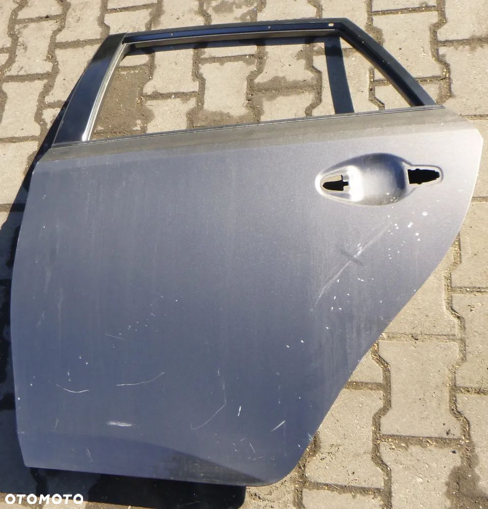 Toyota Auris Drzwi Lewy Tył - 1
