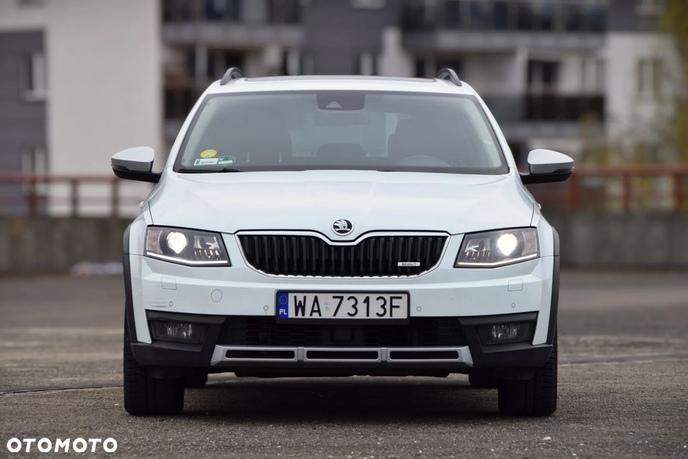 Skoda Octavia 2.0 TDI 4x4 DSG Scout - 1