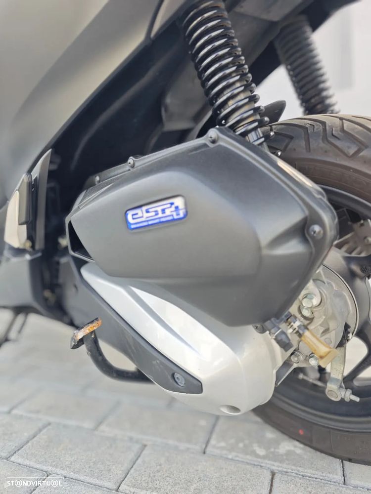 Honda PCX125 - 10